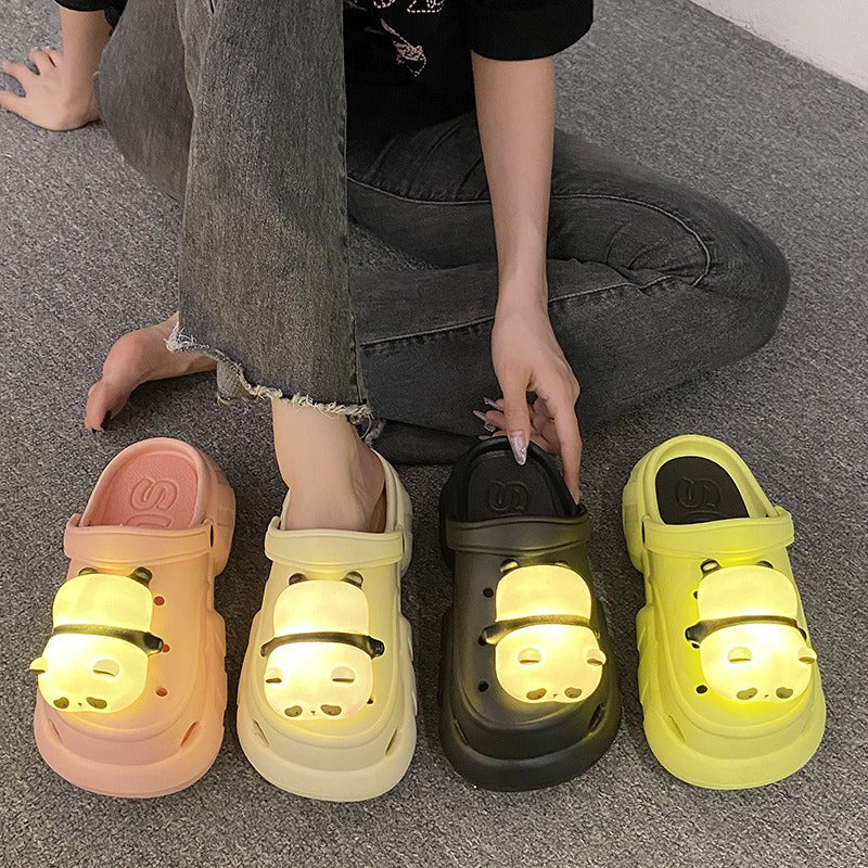 Pantoufles mignonnes avec lampe panda, sandales d'été pour femmes, légères et amusantes