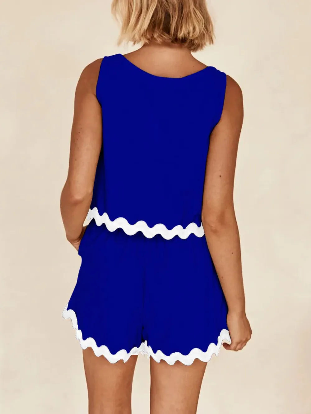 Ensemble débardeur et short à col rond et bordure contrastée