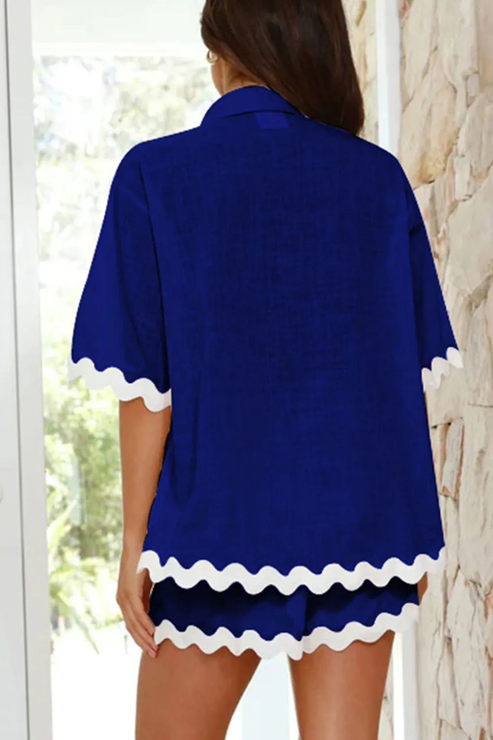 Ensemble haut à manches mi-longues et short à bordure contrastante