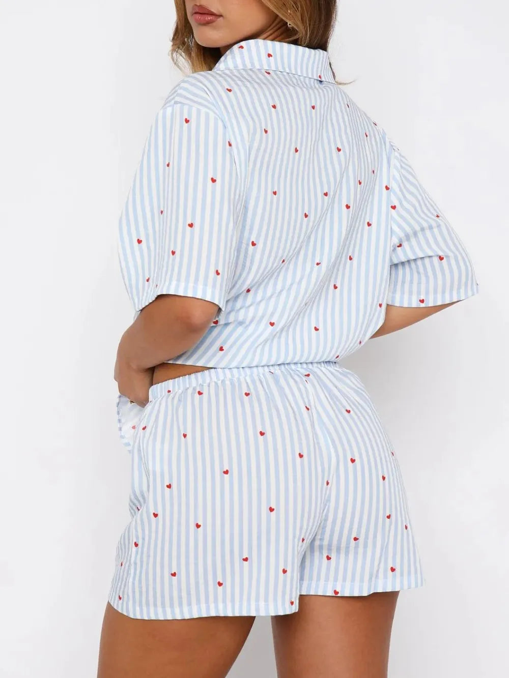 Ensemble haut à manches courtes et short imprimé