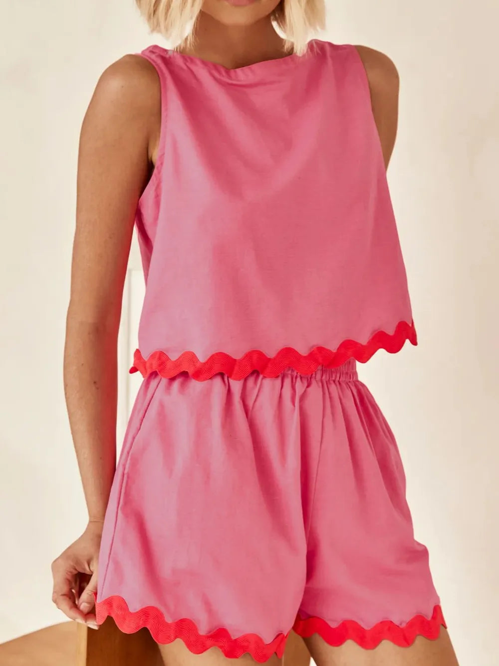 Ensemble débardeur et short à col rond et bordure contrastée