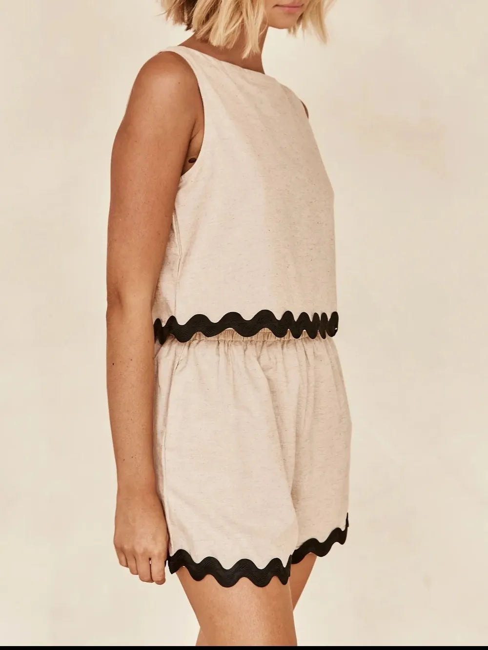 Ensemble débardeur et short à col rond et bordure contrastée
