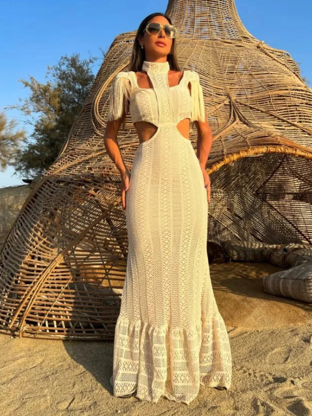 Robe longue sexy en dentelle blanche pour femme, col roulé, manches à pompons, taille fine, ajourée, pour la plage, été