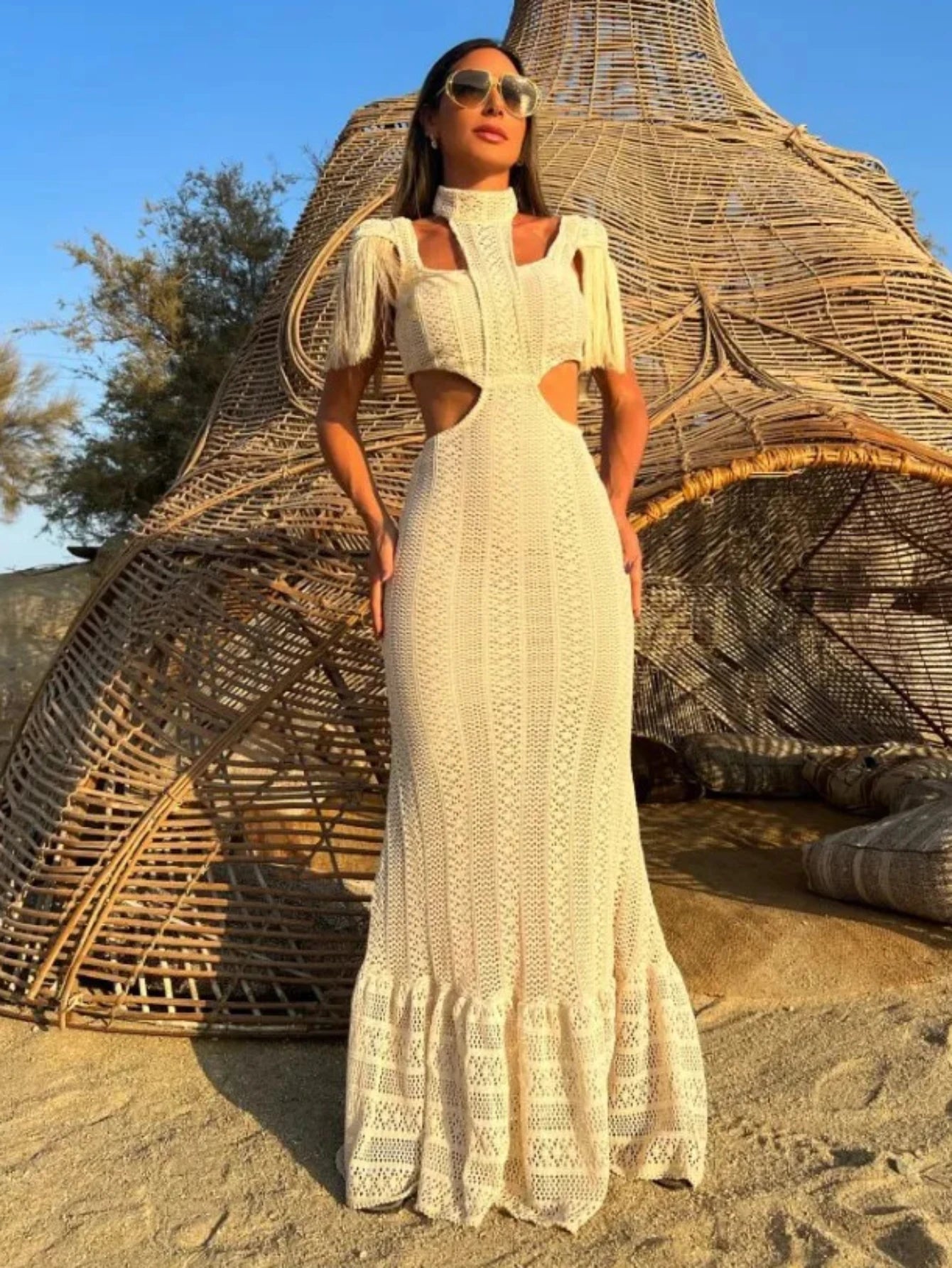 Robe longue sexy en dentelle blanche pour femme, col roulé, manches à pompons, taille fine, ajourée, pour la plage, été