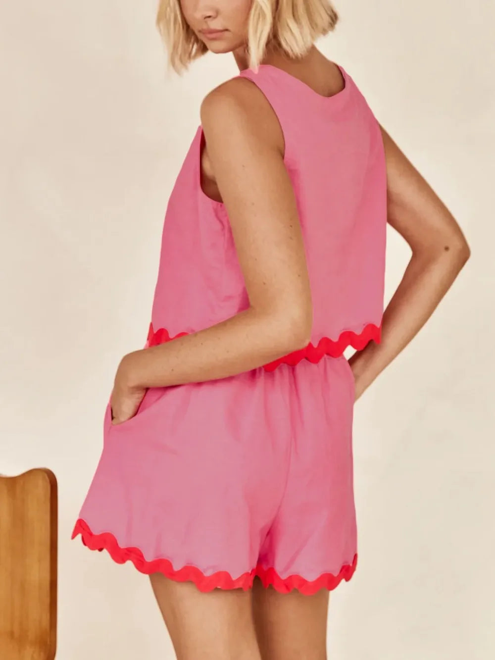 Ensemble débardeur et short à col rond et bordure contrastée