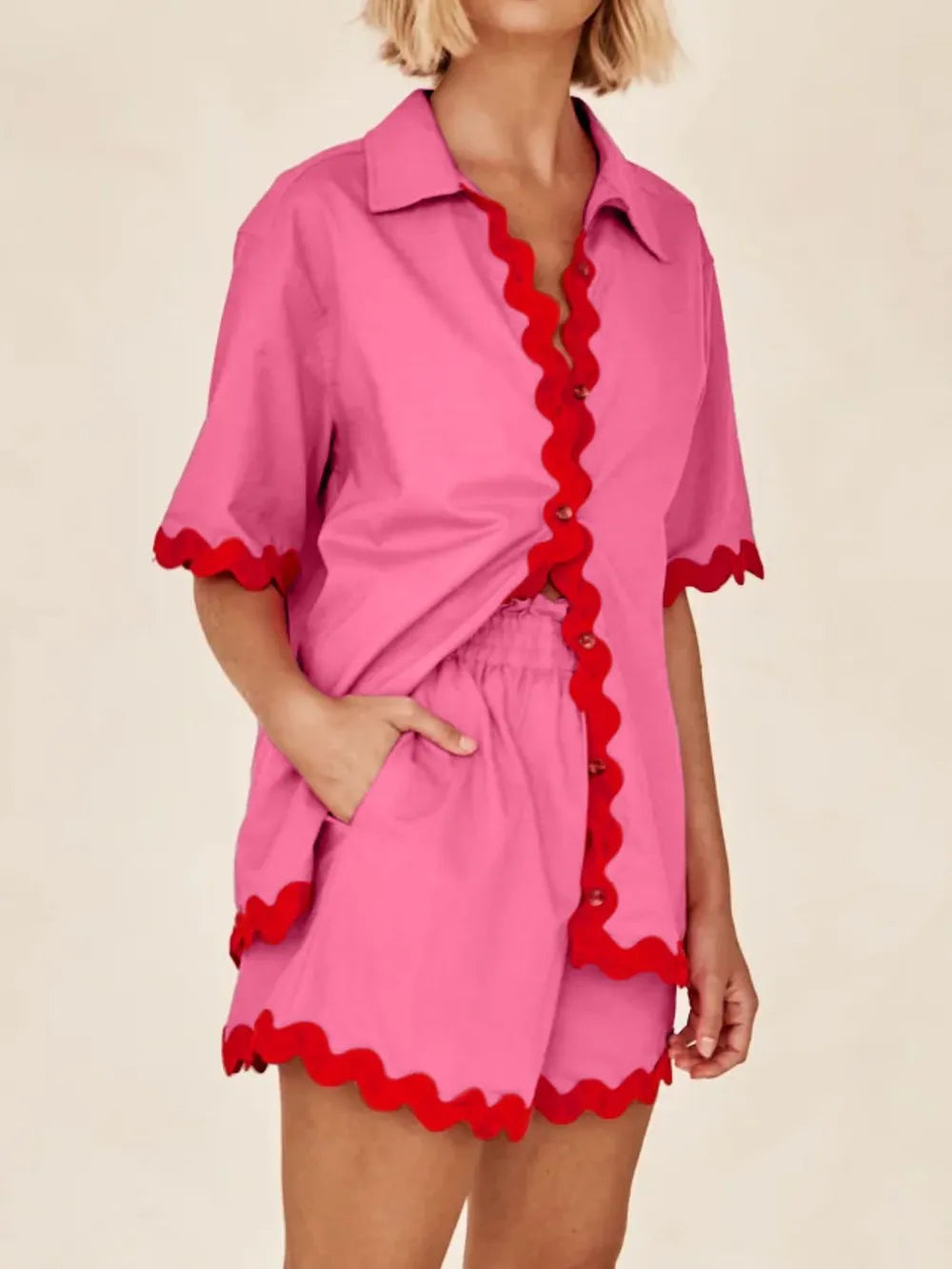 Ensemble haut à manches mi-longues et short à bordure contrastante