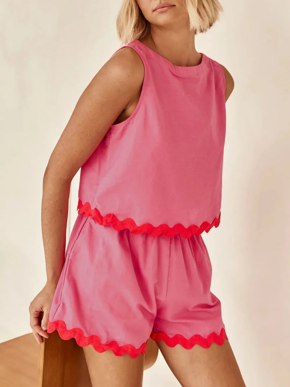 Ensemble débardeur et short à col rond et bordure contrastée