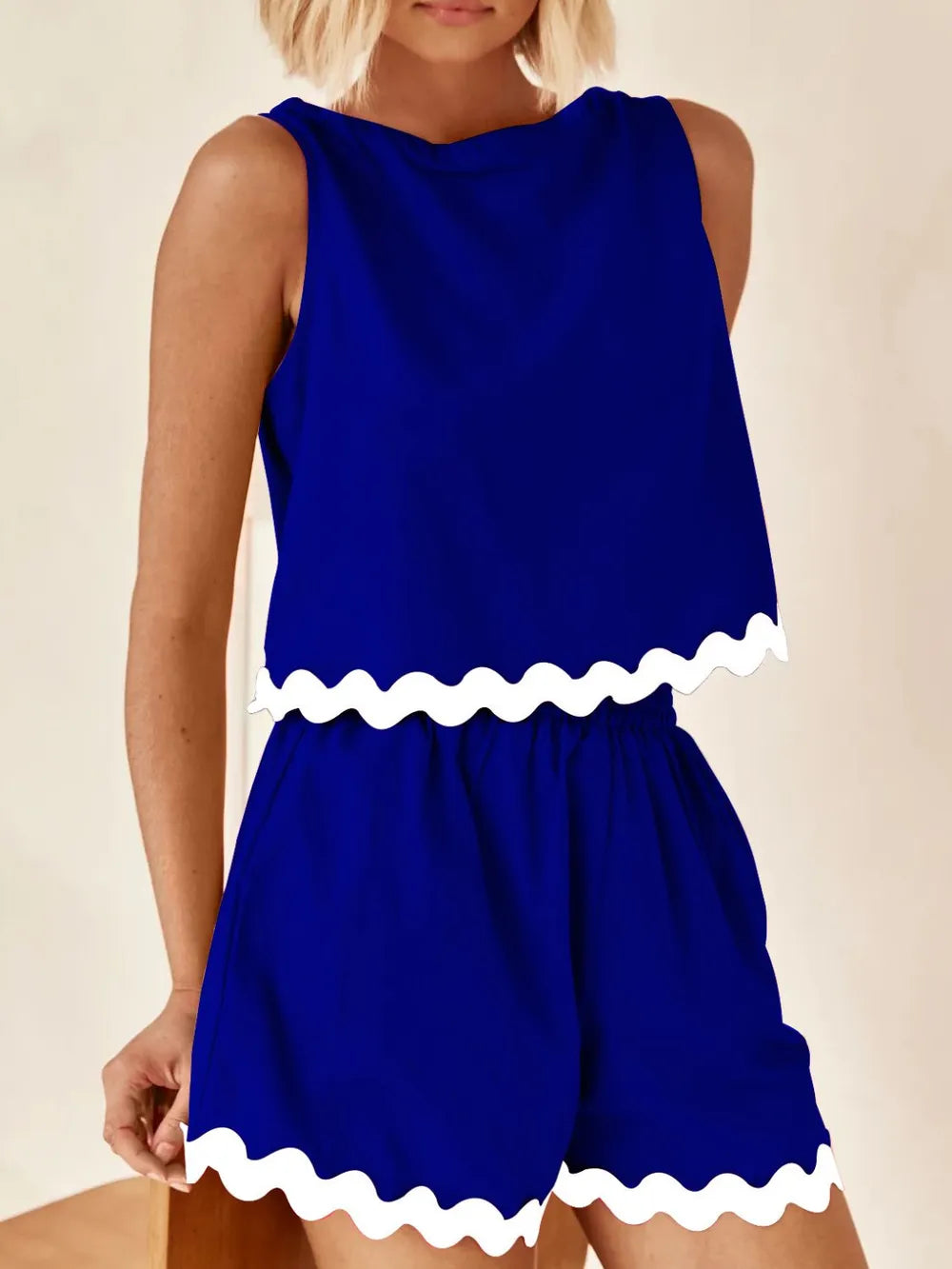 Ensemble débardeur et short à col rond et bordure contrastée