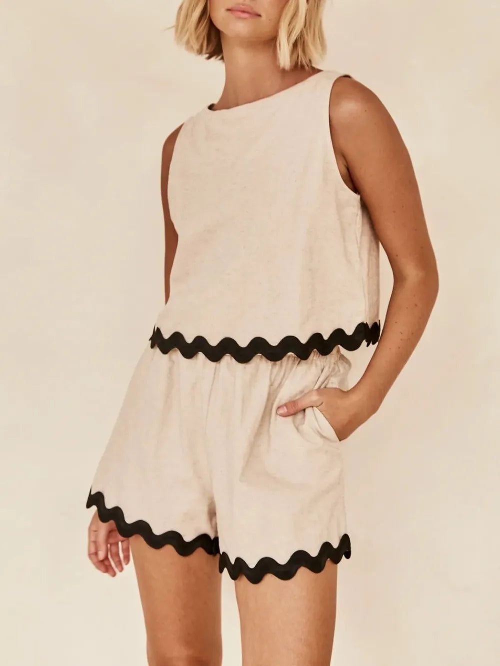 Ensemble débardeur et short à col rond et bordure contrastée
